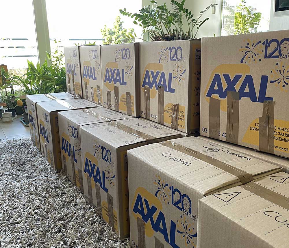 pile de cartons Axal prêts pour le jour J du déménagement
