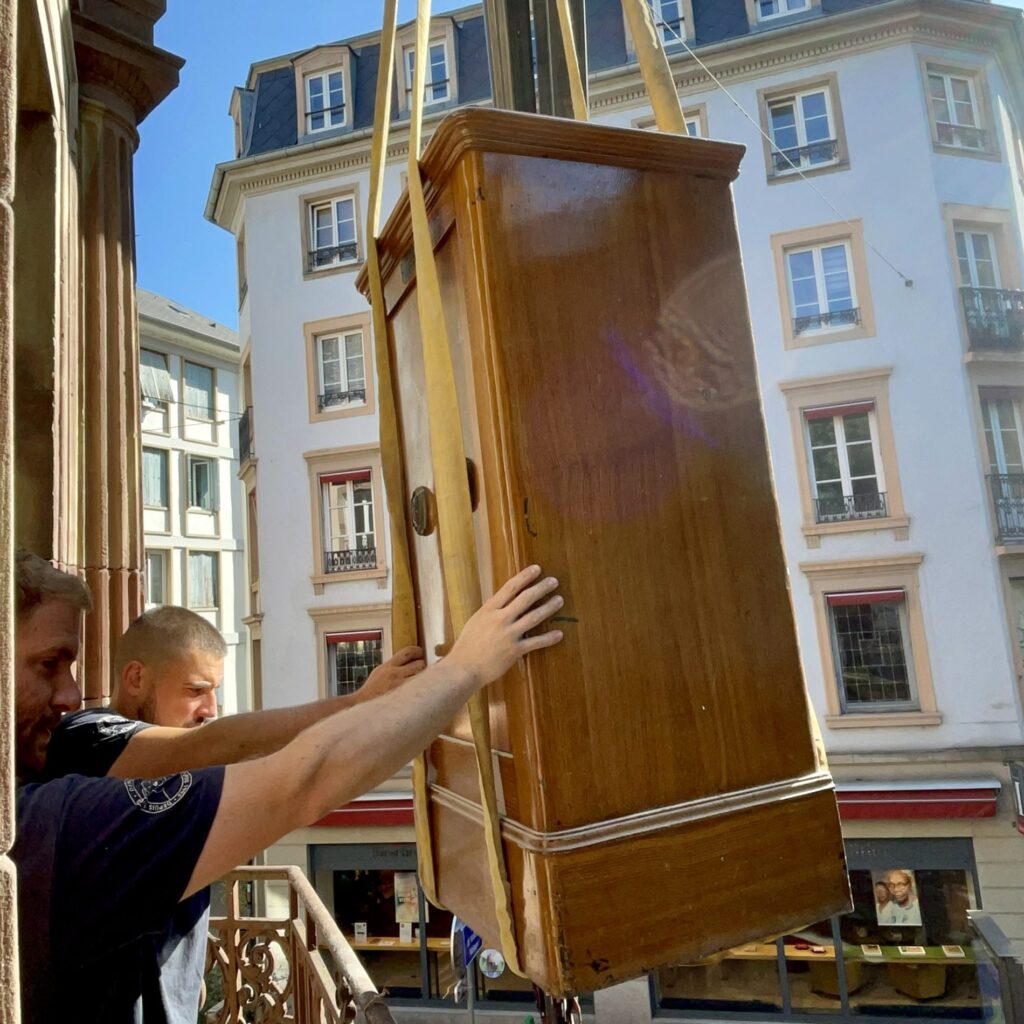 manutention et levage d'un coffre-fort